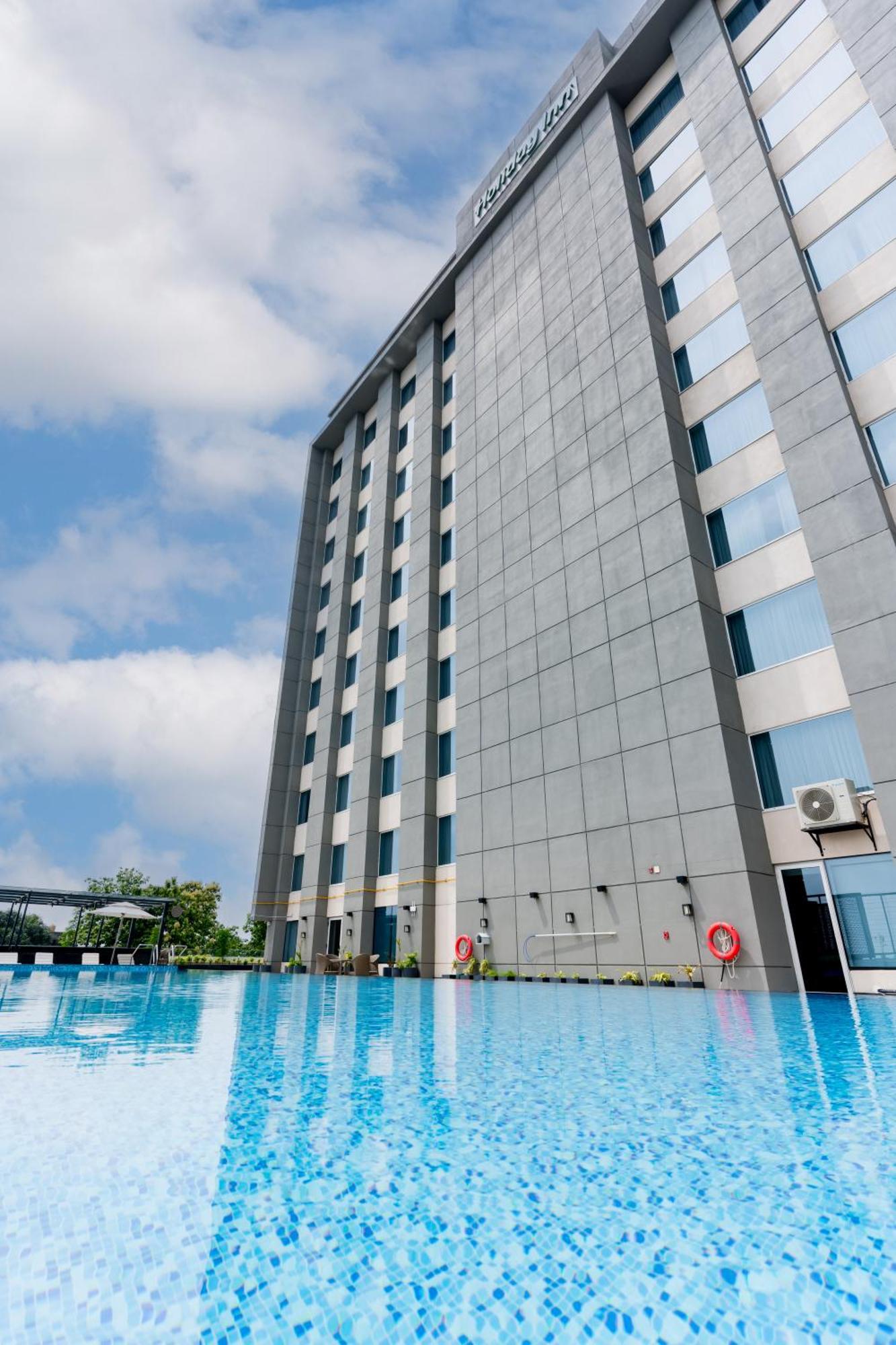 Holiday Inn Lucknow Airport By Ihg Buitenkant foto