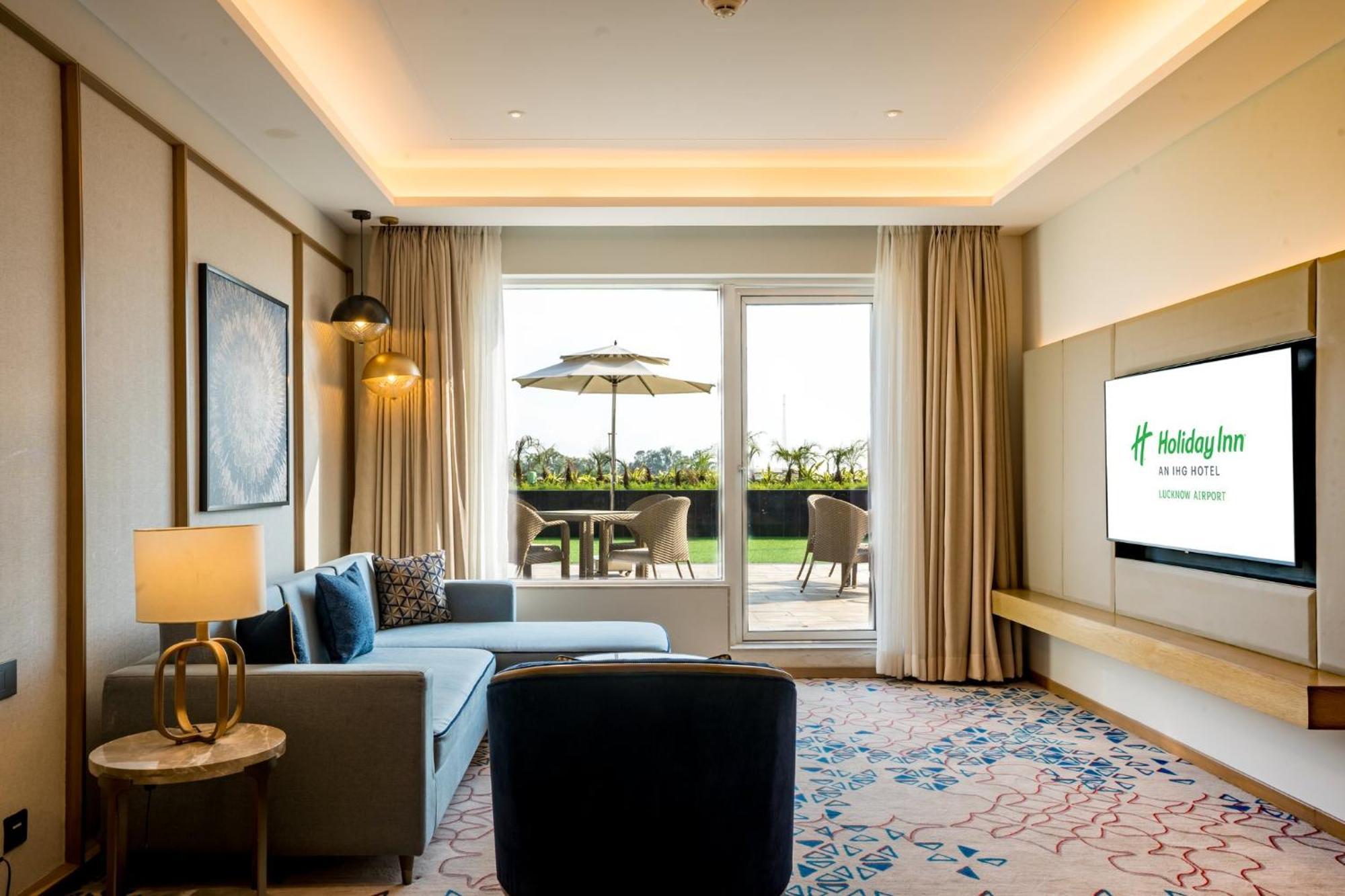Holiday Inn Lucknow Airport By Ihg Buitenkant foto