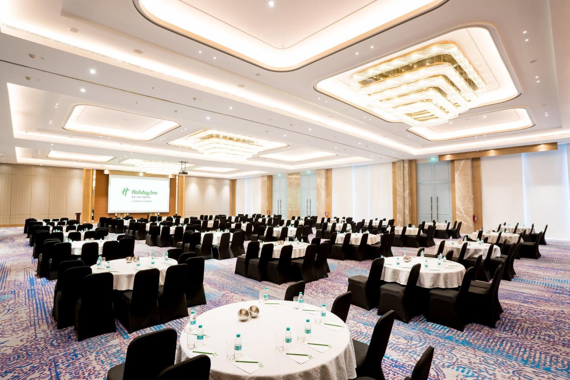 Holiday Inn Lucknow Airport By Ihg Buitenkant foto