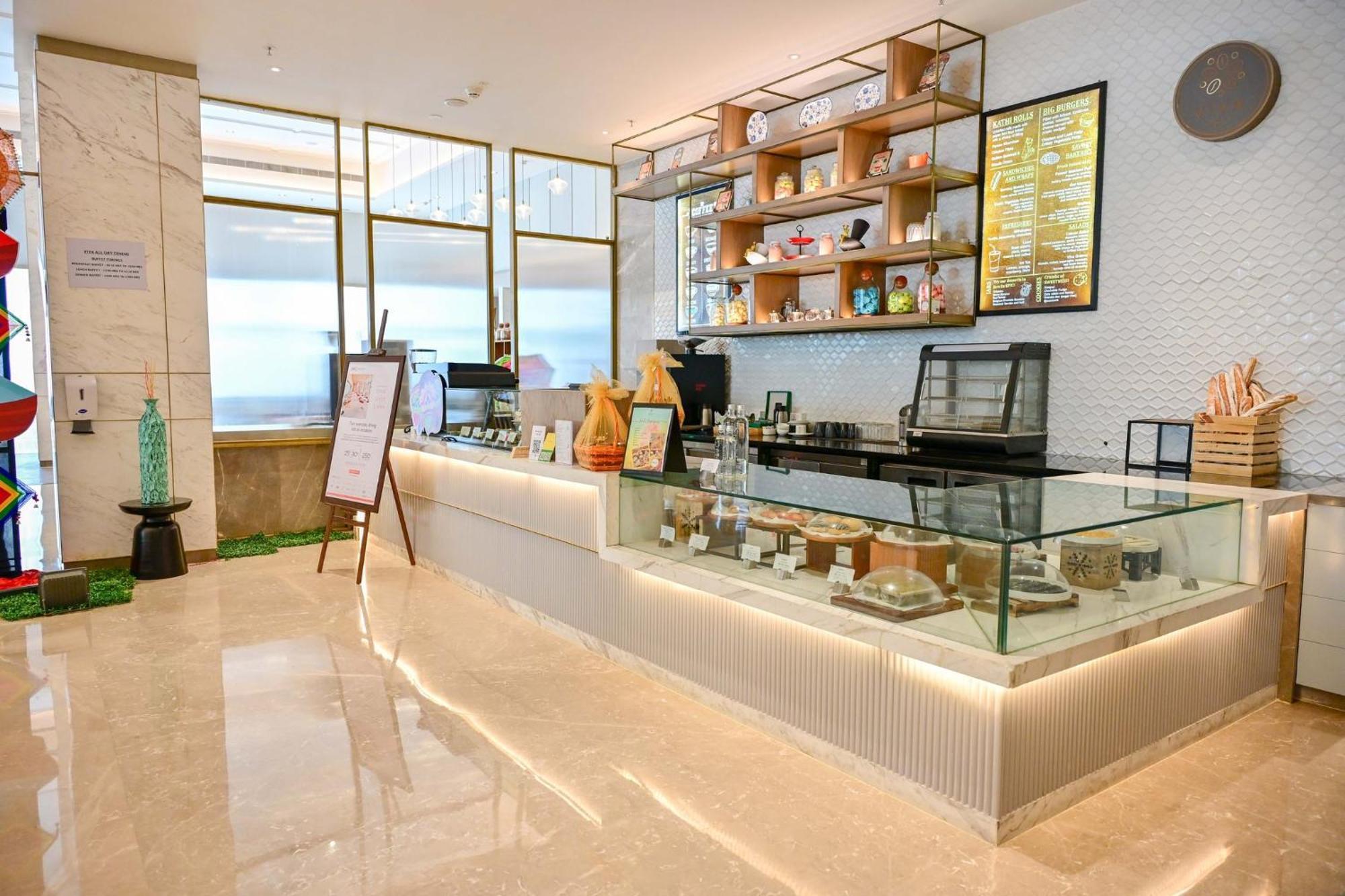 Holiday Inn Lucknow Airport By Ihg Buitenkant foto